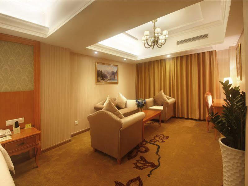 Hanting Express Sanya The First Market Branch Hotel Extérieur photo