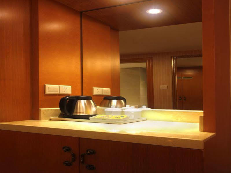 Hanting Express Sanya The First Market Branch Hotel Extérieur photo